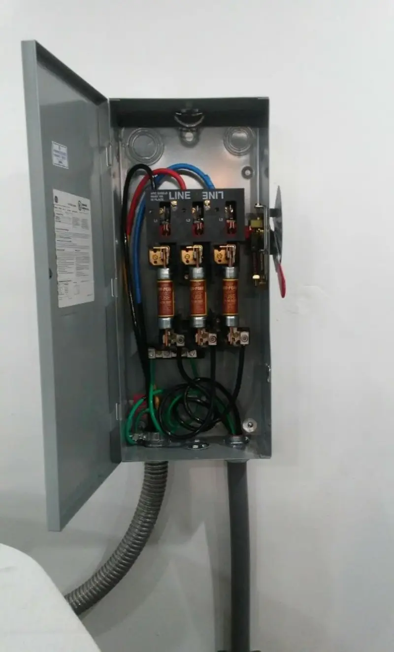 Three-phase disconnect switch installed for Electrical Wiring & Rewiring in Rome